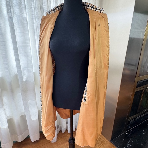 Vintage 80s fall cape, mustard, cream black houndstooth, slit sleeves, O/S to XL - Picture 14 of 16